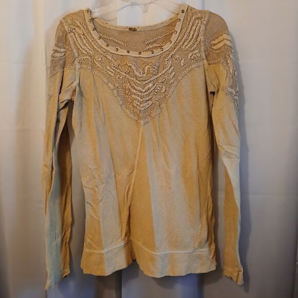 FREE PEOPLE Studded Mesh upper T-shirt Top XS Mustard Beige Scoop neck Boho LS - Picture 1 of 10